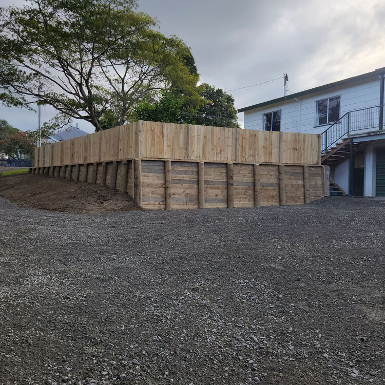 Fully Fenced Retaining Wall Gallery